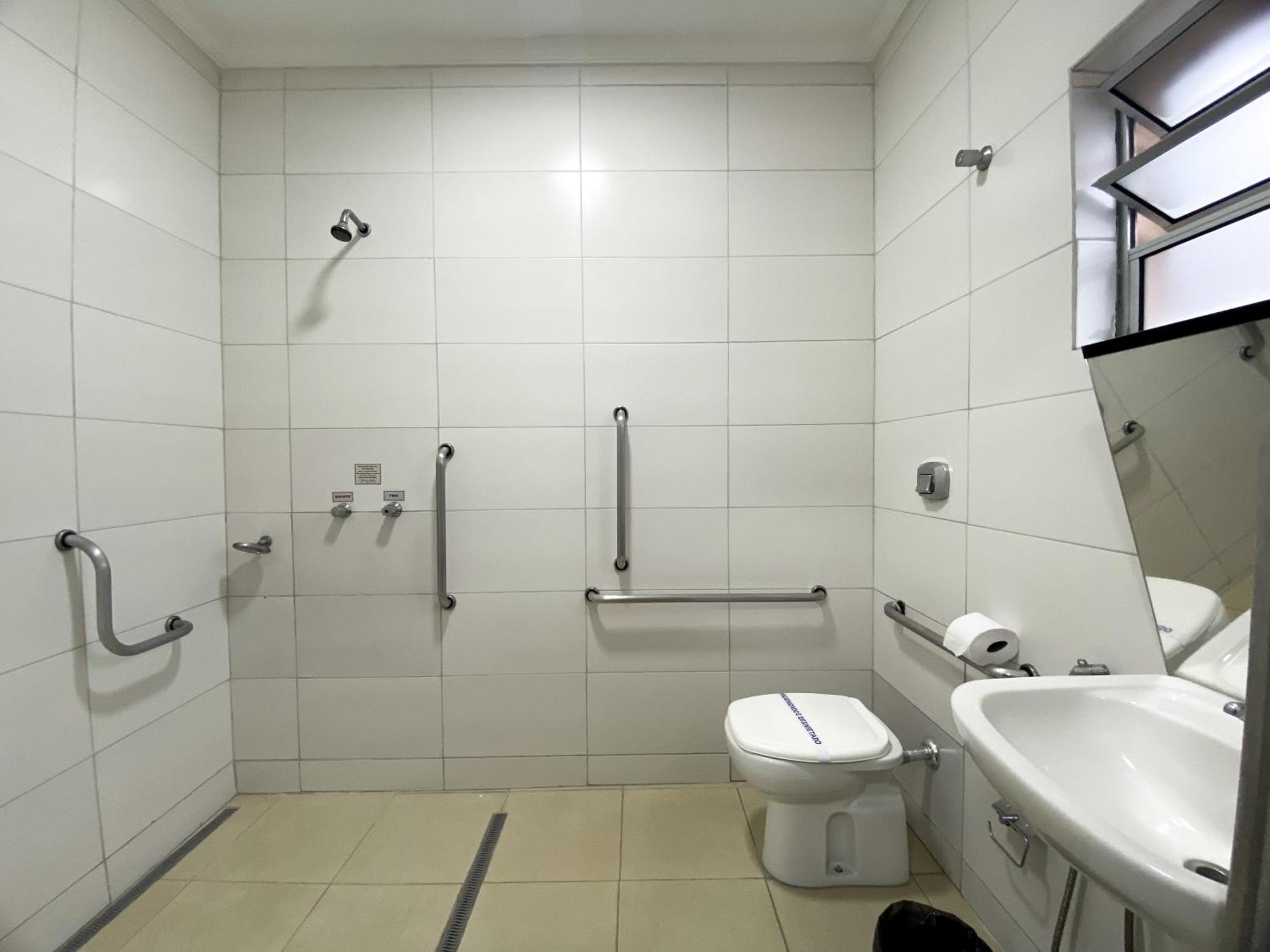 Hotel Graal Inn Келуш Экстерьер фото